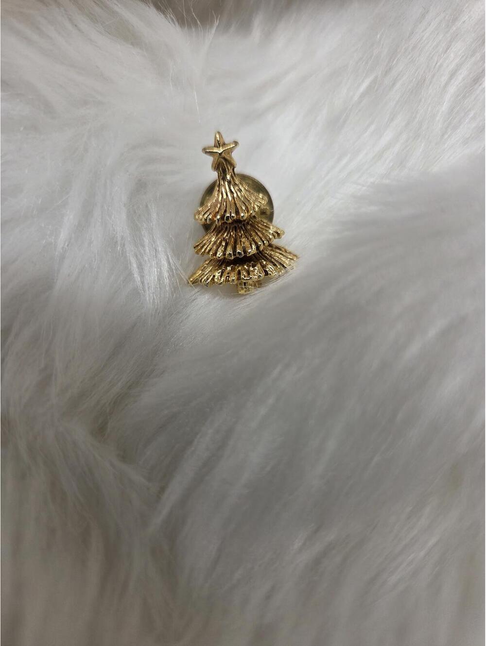 Christmas Tree Pin - Gold Tone Holiday Collectible
